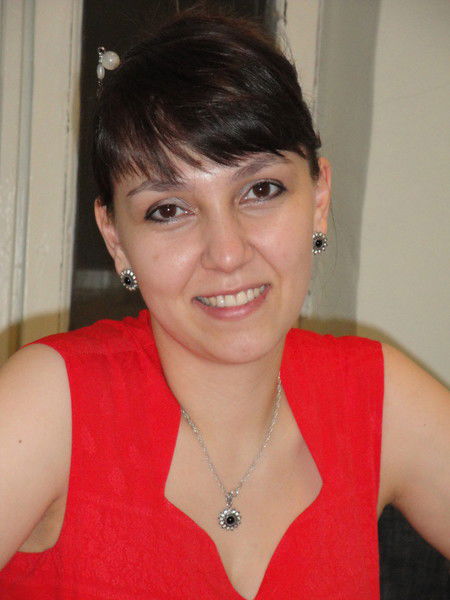 Айна Сахатова