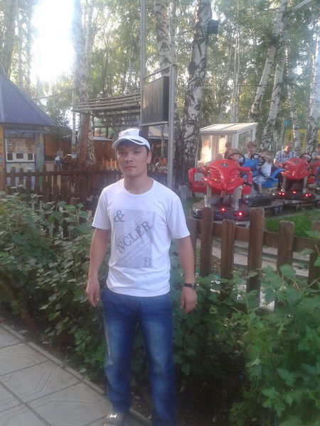 Абдухошим Ахмаджонов