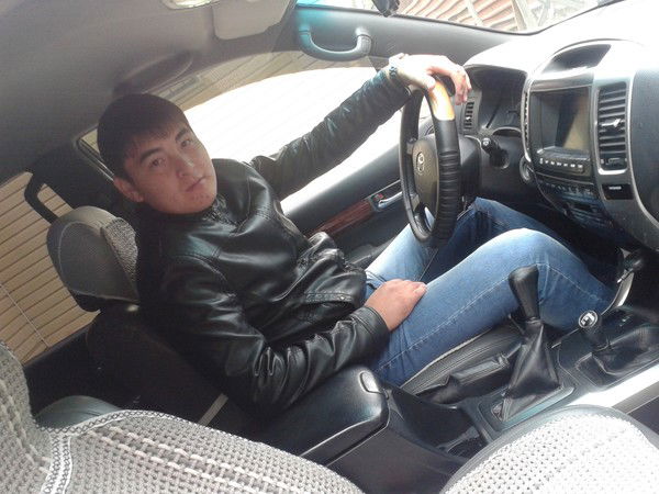 Азамат Жаингутов