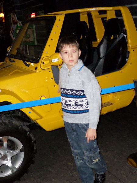 Илья Карпов