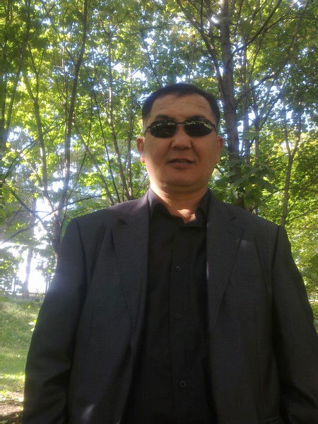 Усен Максутов