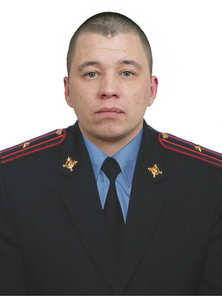 Максим Потапов