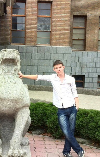 Андрей Сурков