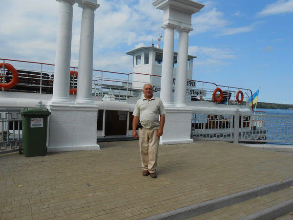 Богдан Лега