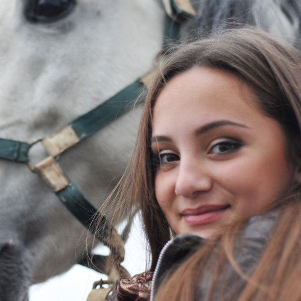 Оля Новачлы