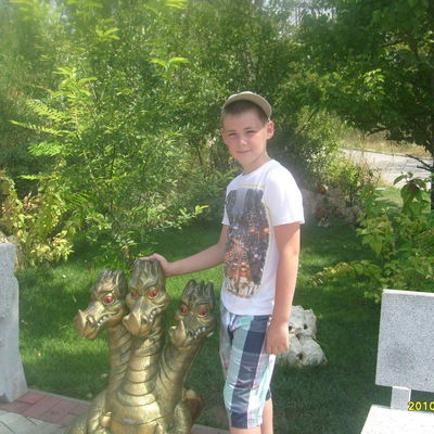 Андрей Тарасов