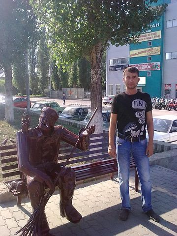 Анатолий Апостолов