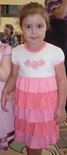 Лена Ушакова