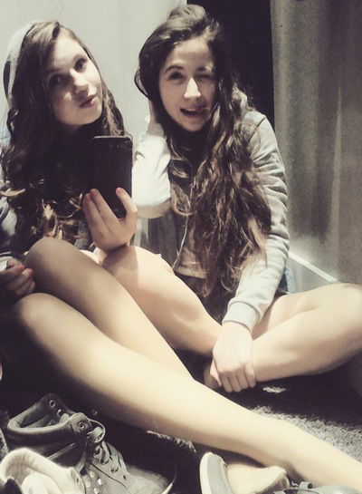 Юля Шаровська