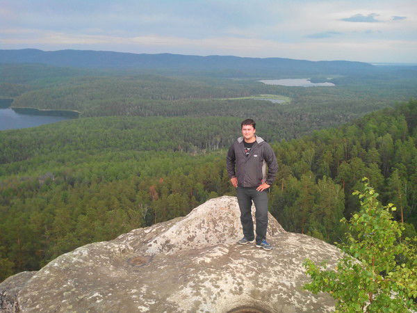 Дмитрий Неустроев