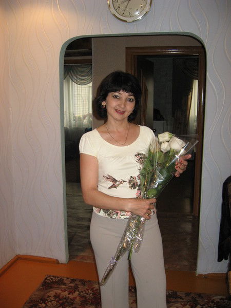 Наза Мангутова