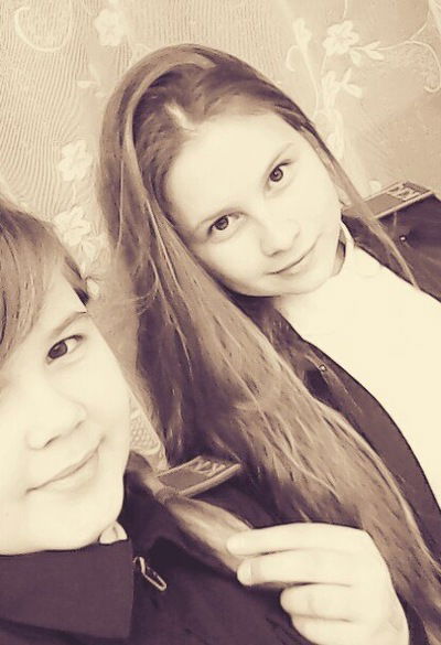 Юля Вострикова