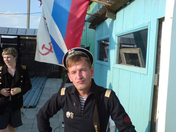 Валерий Петров