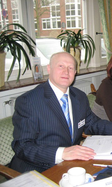 Анатолий Макаров