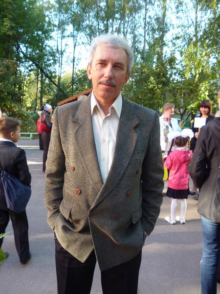 Виктор Романов