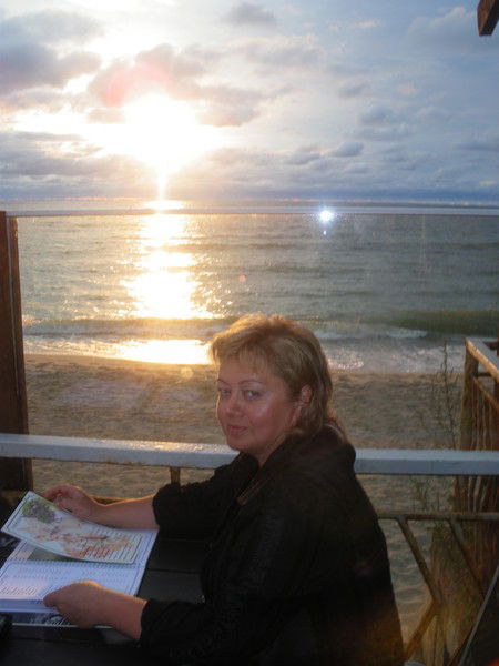 Лариса Адамович