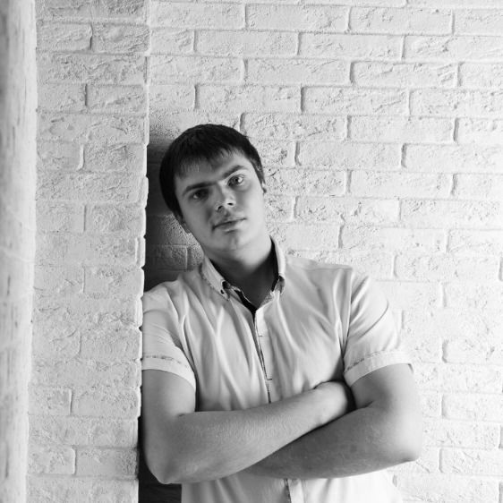 Антон Литвинов