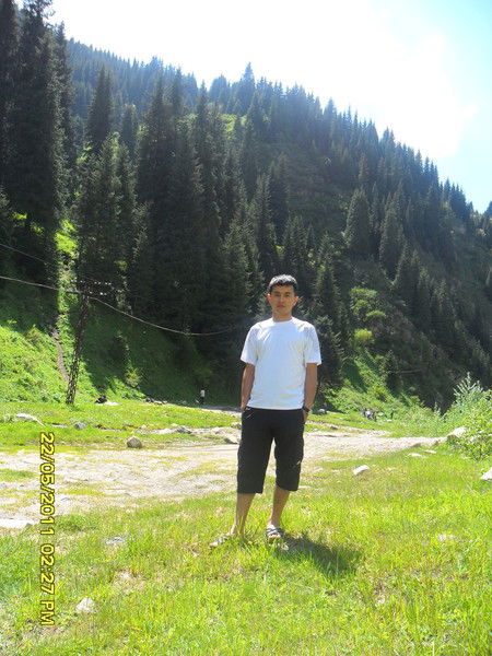 Шухрат Мандинов