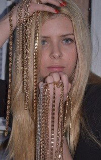 Лиза Антонова