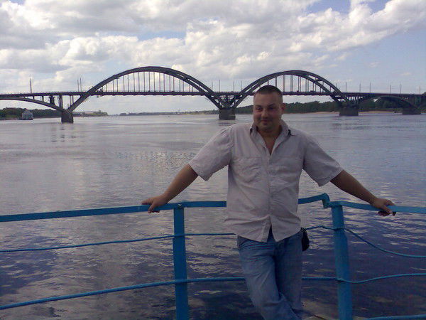 Артем Панов