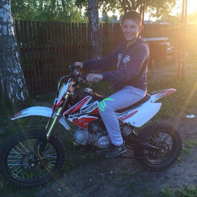 Артем Исаев