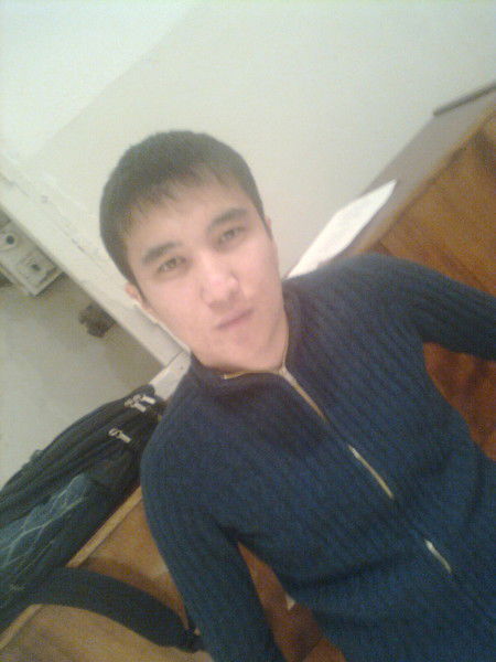 Алмас Есетов