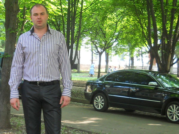 Роман Молибог