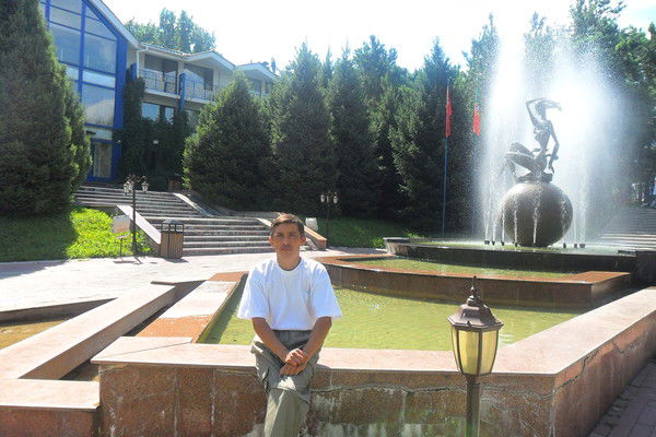 Саят Калханов