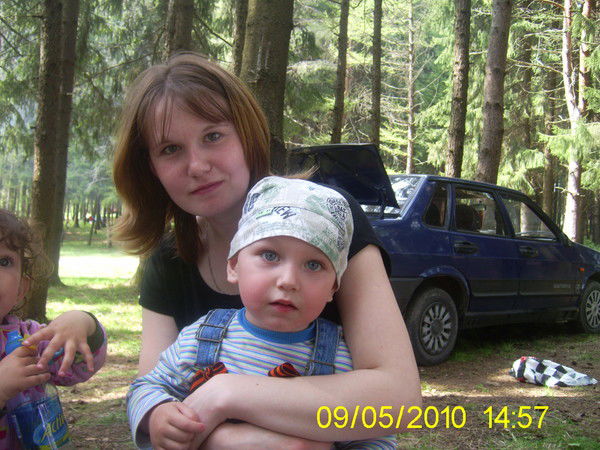 Оля Карабец