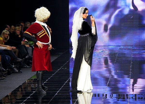 Илиса* Чеченка