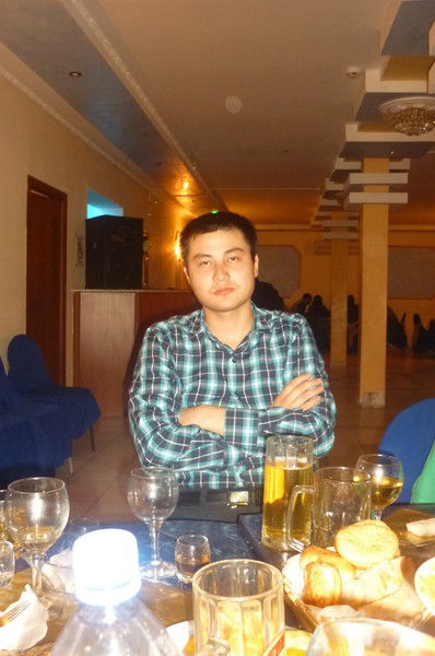 Самгат Абуов