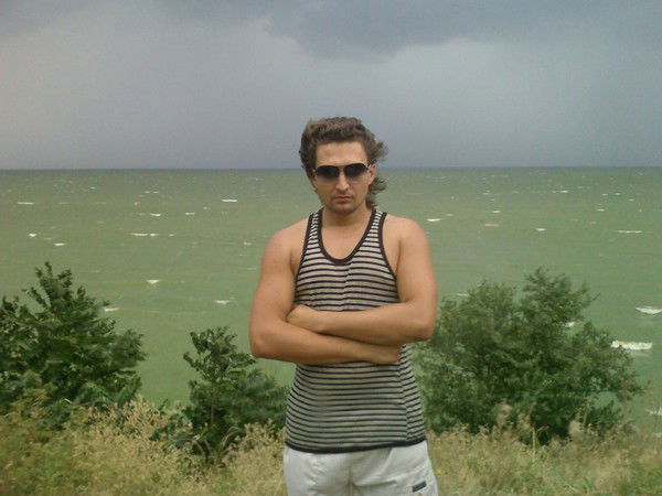 Владимир Романов