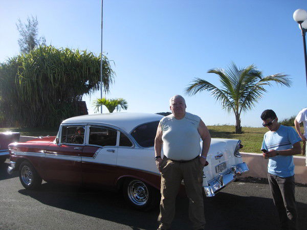 Александр Салихов