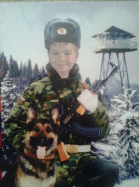 Николай Любишев