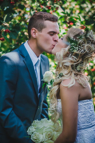 Анюта Холодова