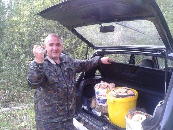 Александр Ефремов