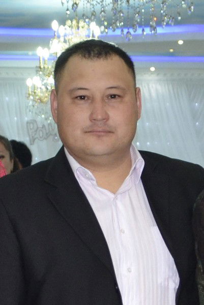 Медет Нурмуратов