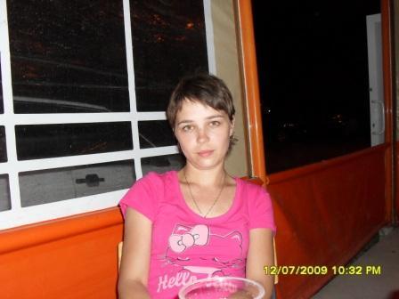 Лена Крамор