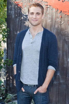 Артем Невмержицкий