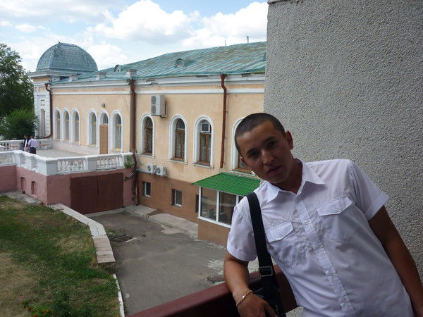 Рустам Джаров