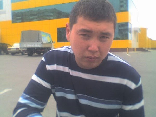 Александр Власов