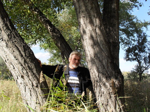 Максим Сущий