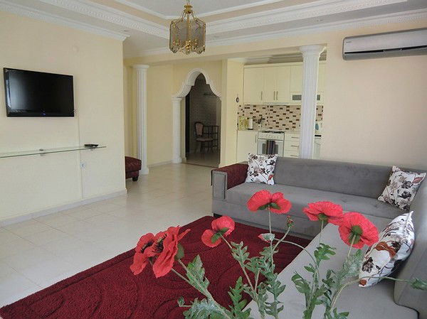 Грегор Басет