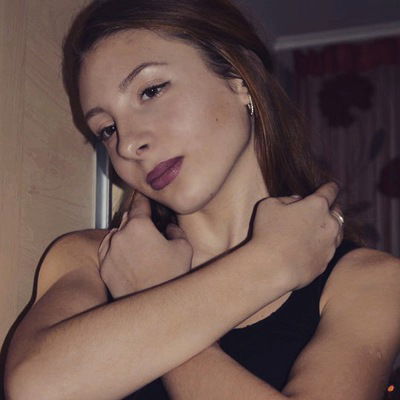 Оля Щуровская