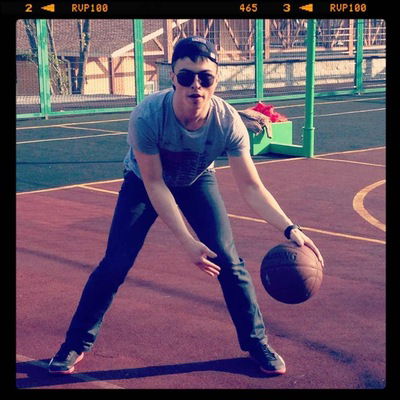 Влад Величенко