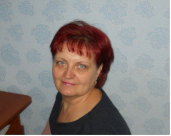 Елена Лахменкова