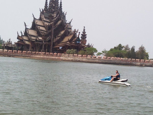 Александр Морозов