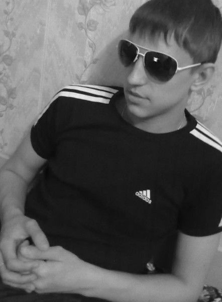 Влад Колесов