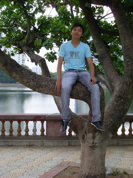 Лоник Нгуен