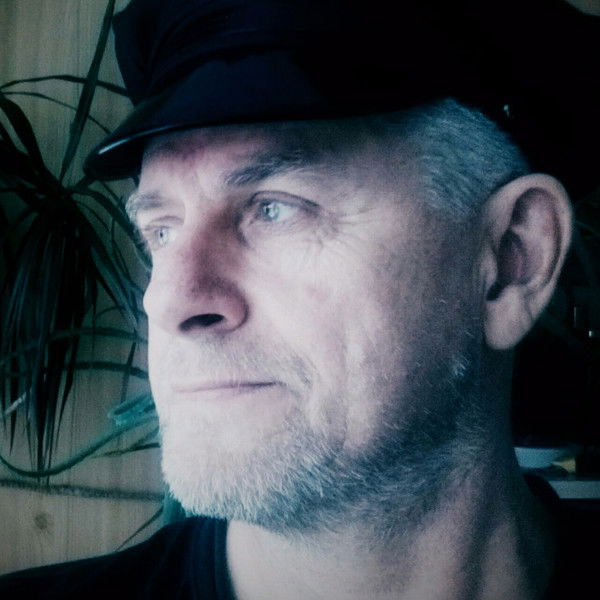 Александр Черников